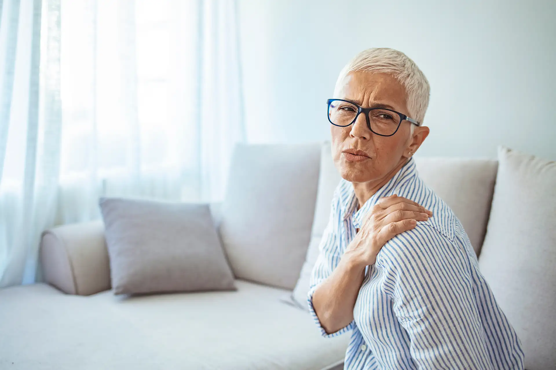 What Are the Signs of Arthritis in the Shoulder